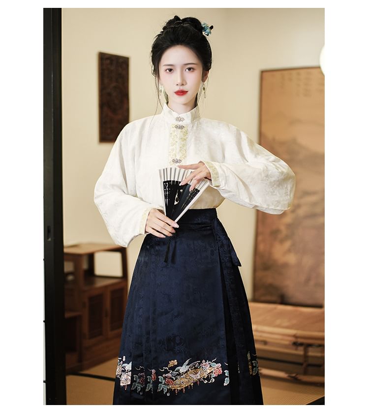 Long-Sleeve Plain Hanfu Top / High Waist Floral Maxi Ma Mian Skirt / Set