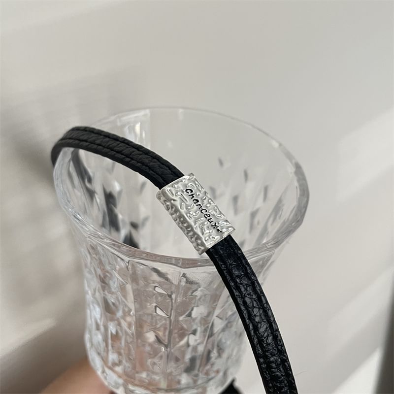 Faux Alloy Choker Leather