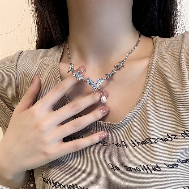 Butterfly Faux Choker Pearl Alloy