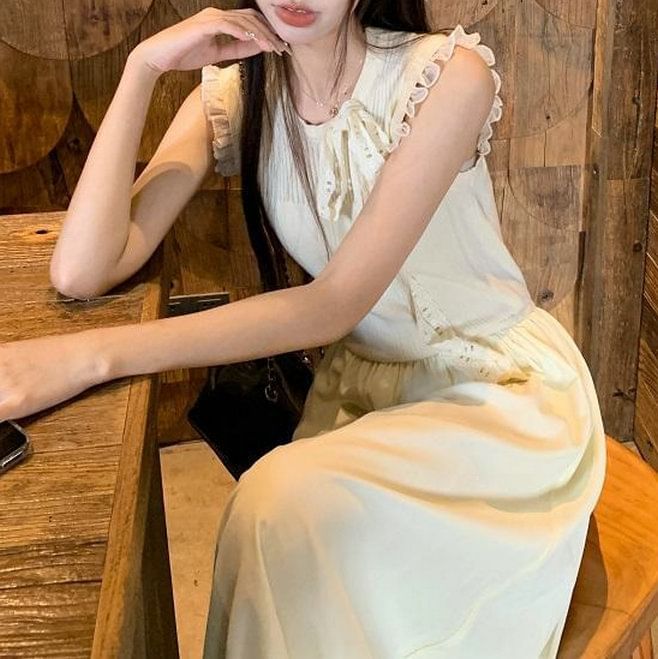 Midi A-Line Sleeveless Crewneck Plain Dress