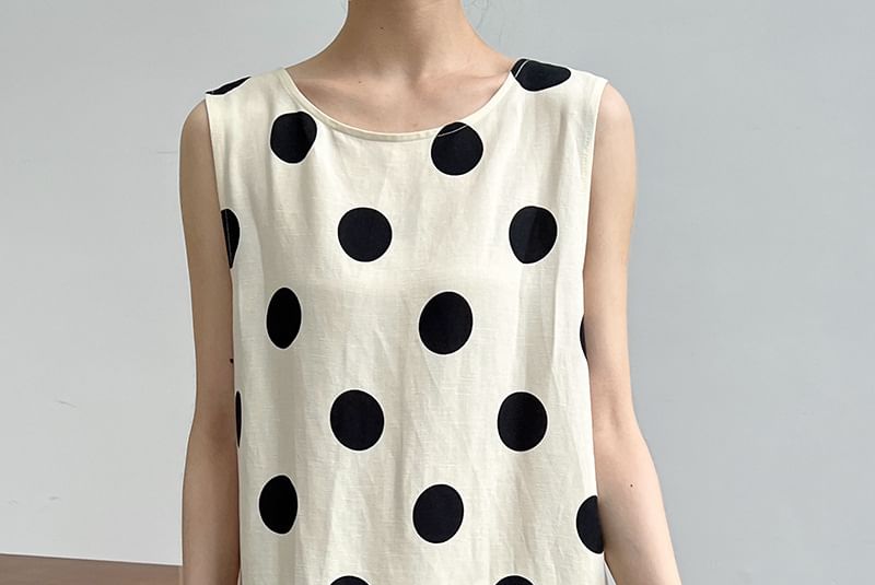 V-Neck Sleeveless Dotted A-Line Maxi Dress