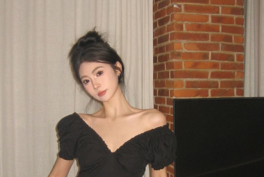 V-Neck Puff-Sleeve Solid A-Line Maxi Dress