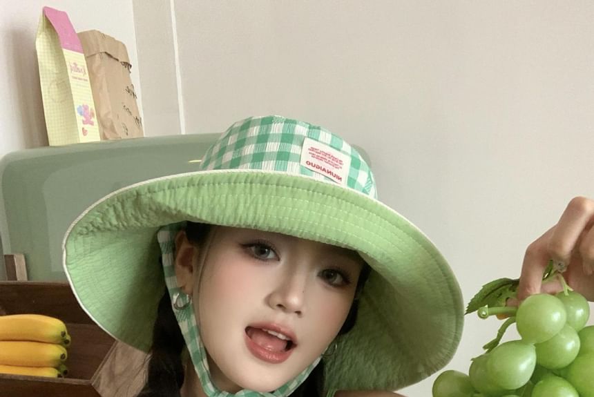 Gingham Bucket Hat Strap Chin With
