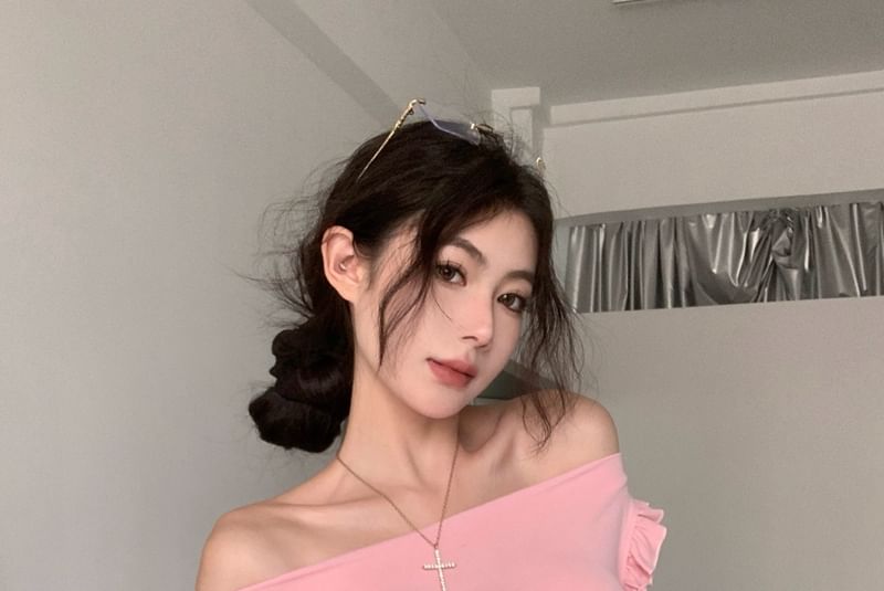 Off-Shoulder Plain Ruffled Crop T-Shirt