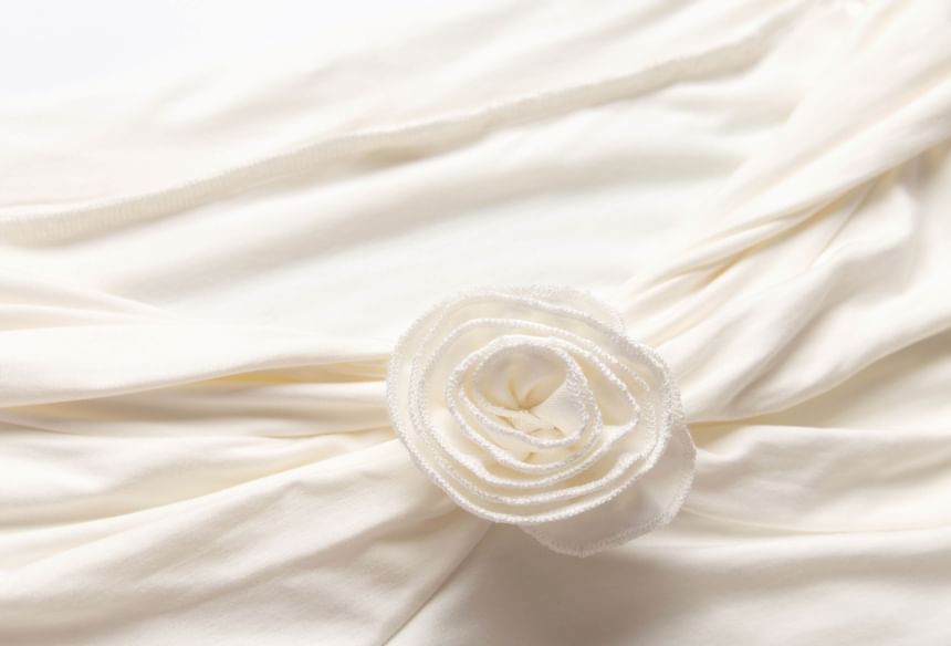 Ruched Off-Shoulder Accent Plain Short-Sleeve Slim Top Crop Floral Fit