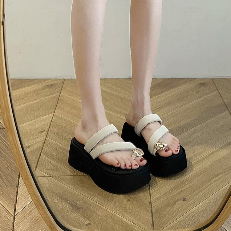 Toe Loop Platform Slide Sandals