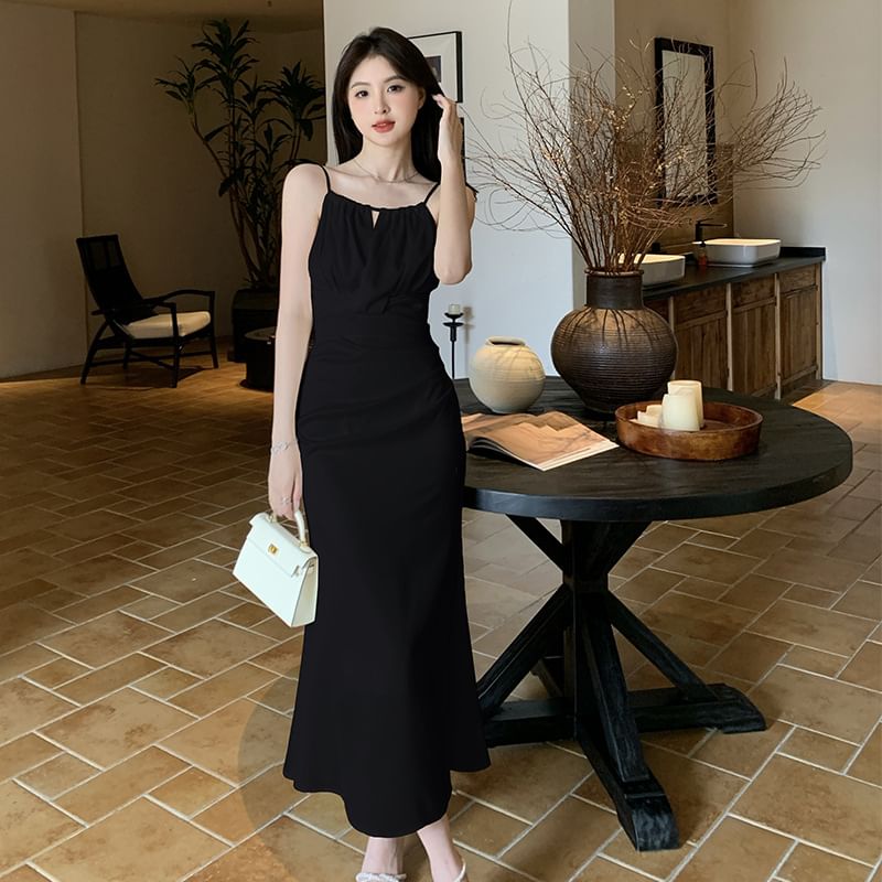 V-Neck Sleeveless Solid Mermaid Maxi Dress