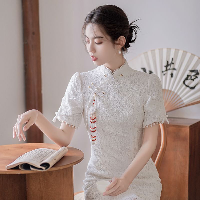 Traditional Chinese Short-Sleeve Plain Faux Pearl Fringed Frog Buttoned Slit Lace Midi Sheath Qipao