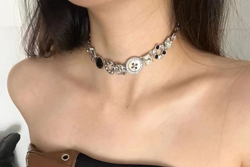 Pendant Choker