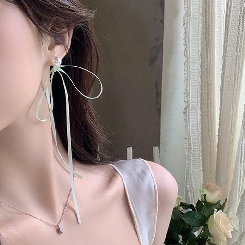 Pearl Bow Earring Faux