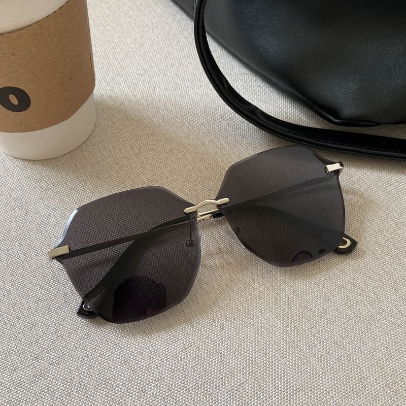 Sunglasses Oversized Frame Geometric
