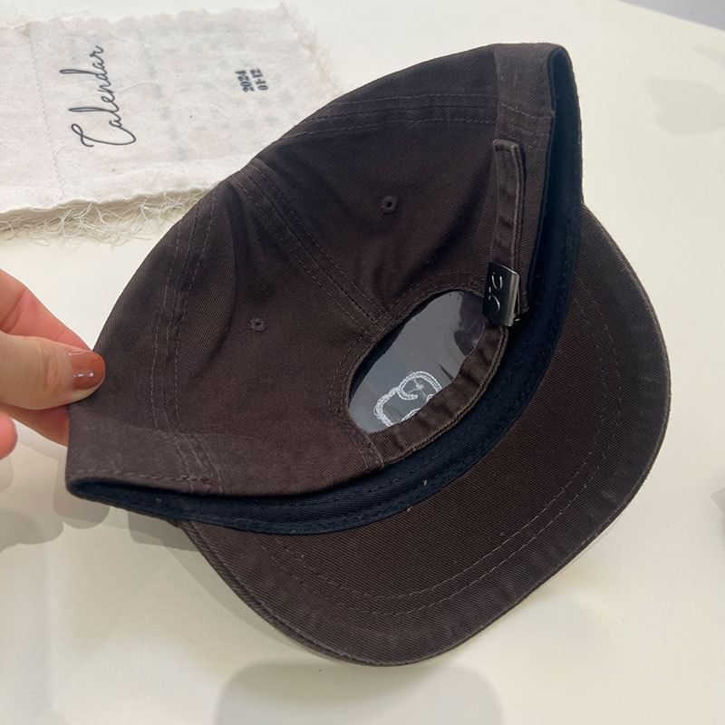 Elephant Brim Short Cap Embroidered