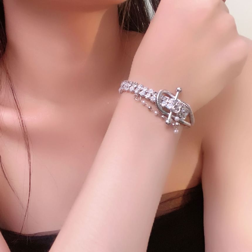 Bracelet / Pearl Faux Necklace