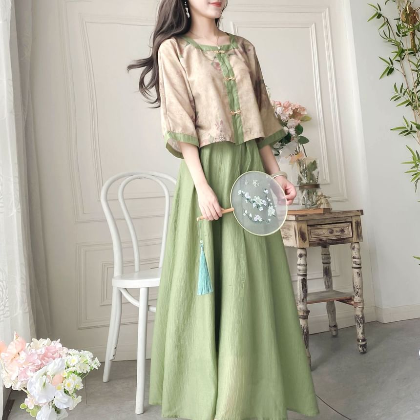 Set: Elbow-Sleeve Floral Blouse + High Rise Plain Maxi A-Line Skirt