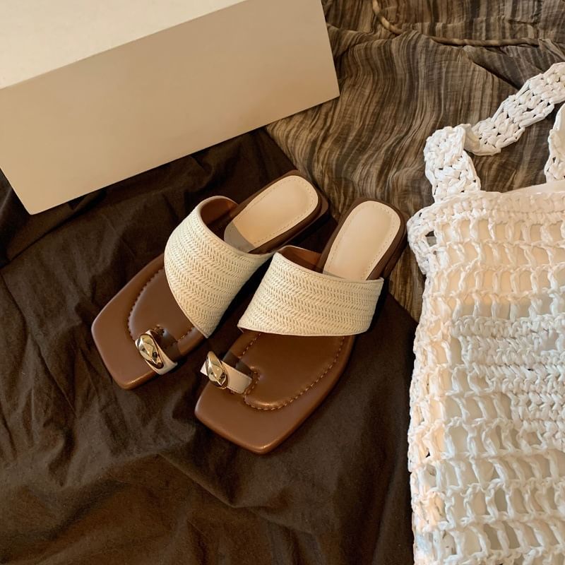 Accent Chunky Toe Metal Straw Square Loop Sandals Heel