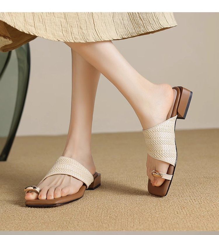 Accent Chunky Toe Metal Straw Square Loop Sandals Heel