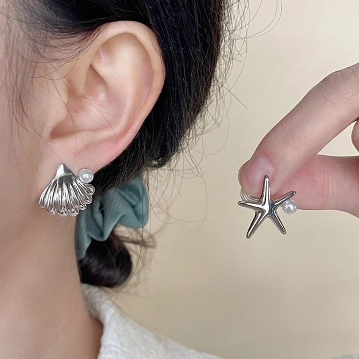 Starfish Clip Shell Asymmetrical On Faux Earring Pearl