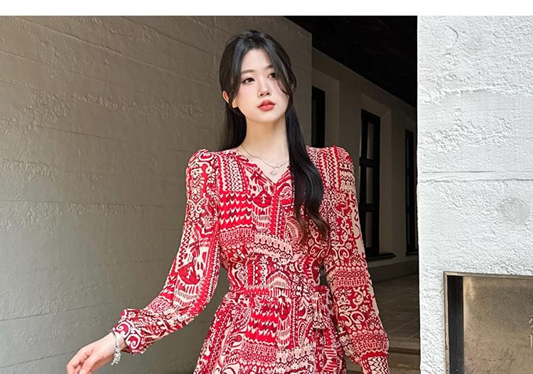 Slit A-Line Long-Sleeve Patterned Dress Maxi Print V-Neck