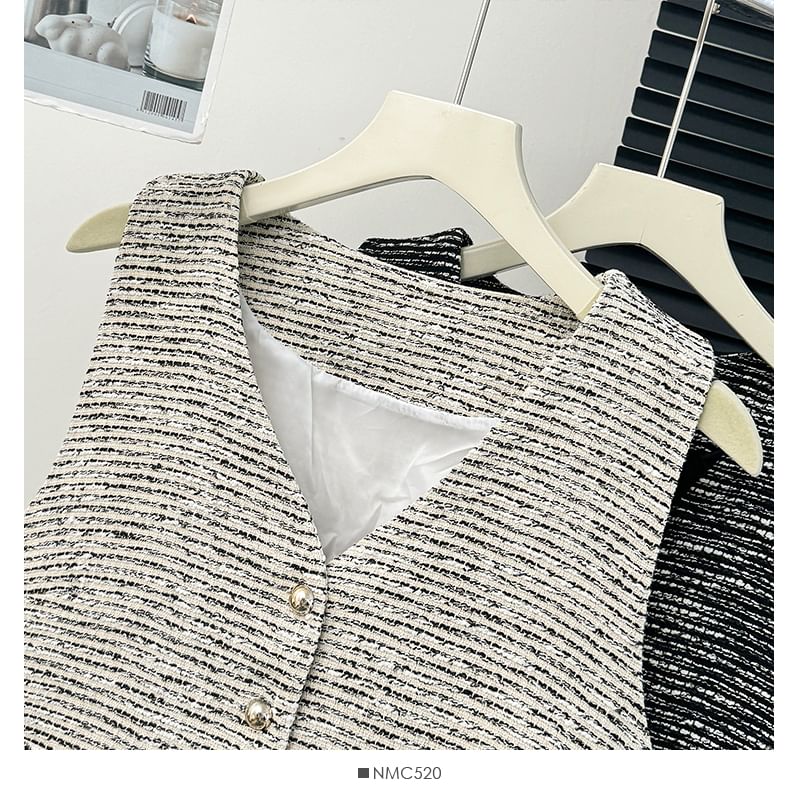 Button-Up Tweed Vest Jacket