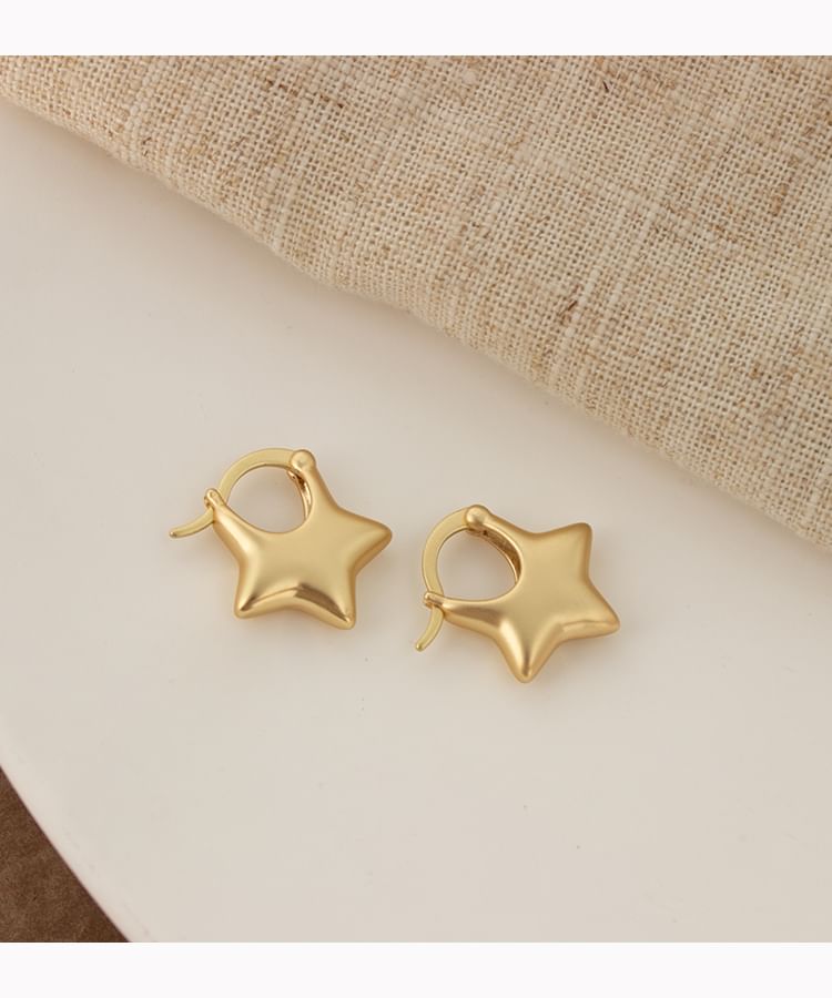 Earring / Huggie Clip-On Star