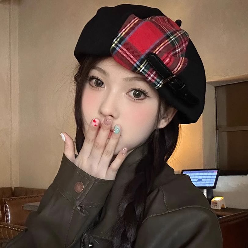 Beret Panel Plaid