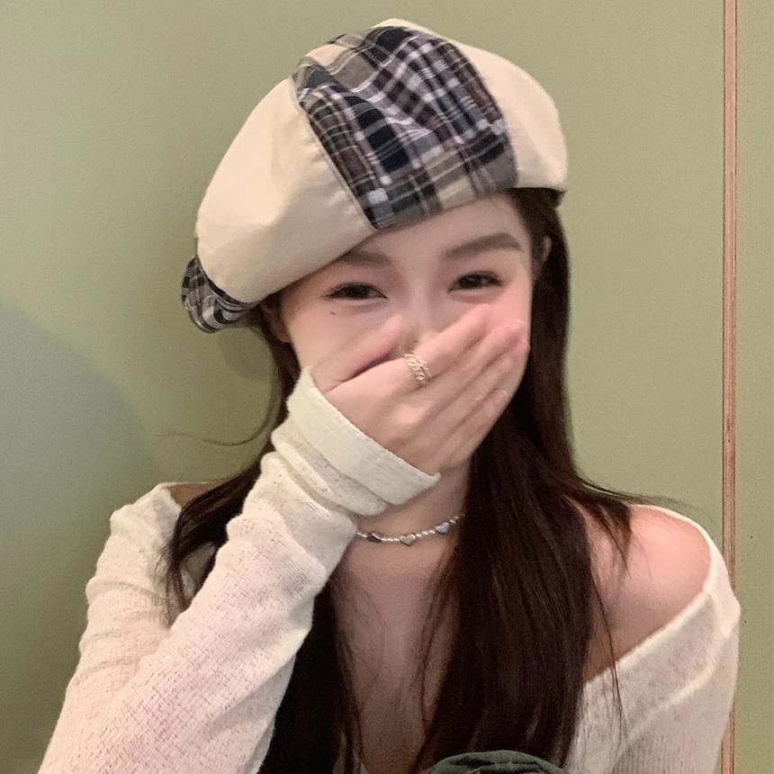 Plaid Beret Panel