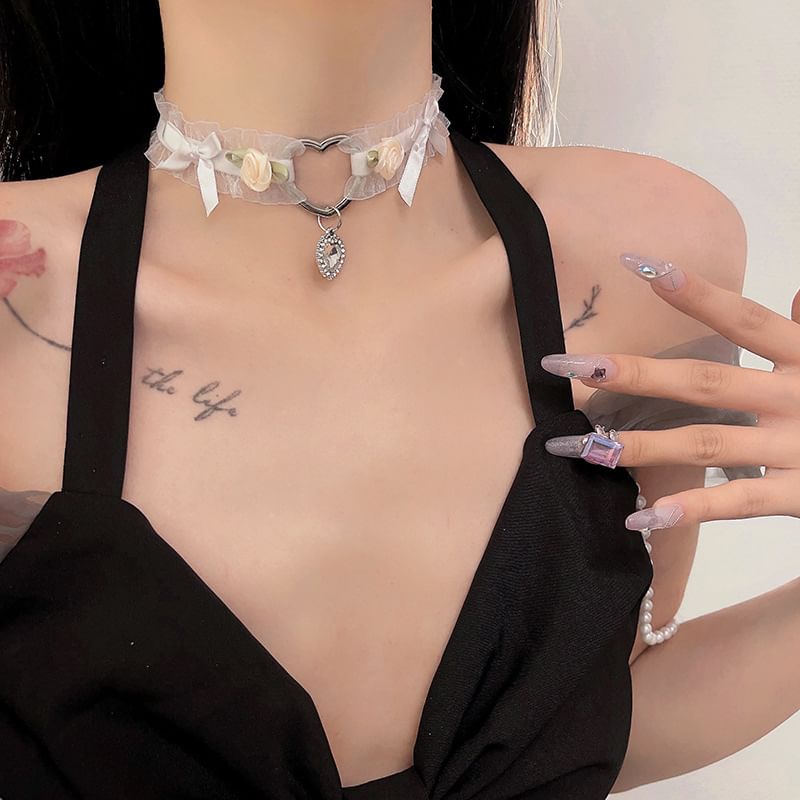 Rose Bow Heart Pendant Tulle Choker