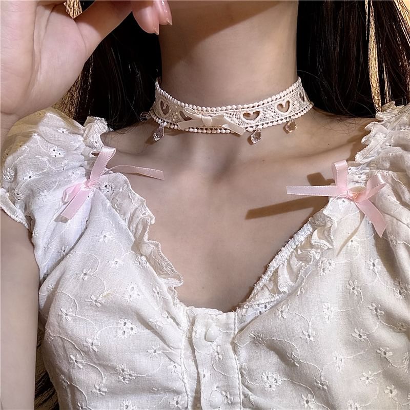 Choker Heart Accent Cutout Ribbon