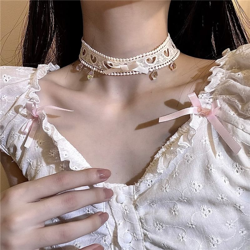Choker Heart Accent Cutout Ribbon