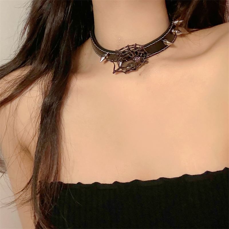 Faux Spike Spiderweb Stud Leather Choker