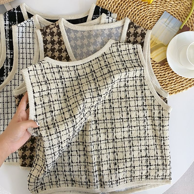 V-Neck Houndstooth Button Cropped Vest
