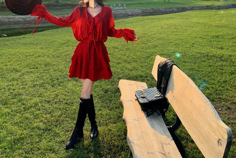 Plain Skirt Blouse Mini + A-Line Long-Sleeve Set: V-Neck Tiered