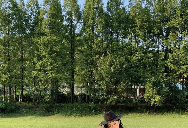 Plain Skirt Blouse Mini + A-Line Long-Sleeve Set: V-Neck Tiered