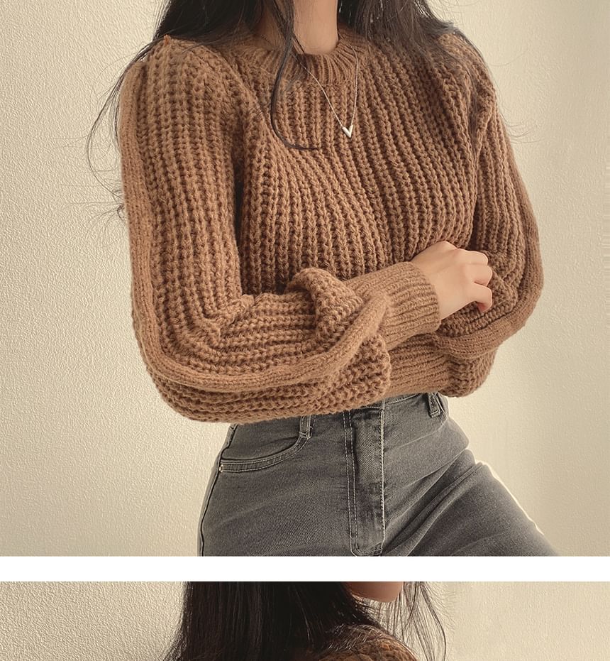 Soft Bubble-Sleeve Cropped Sweater