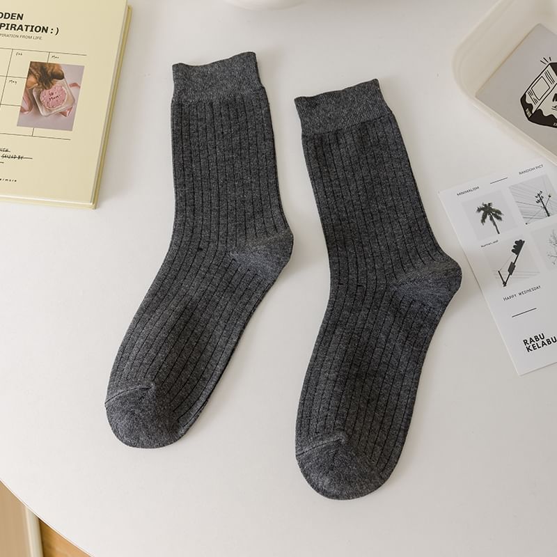 Plain Ribbed Crew Socks