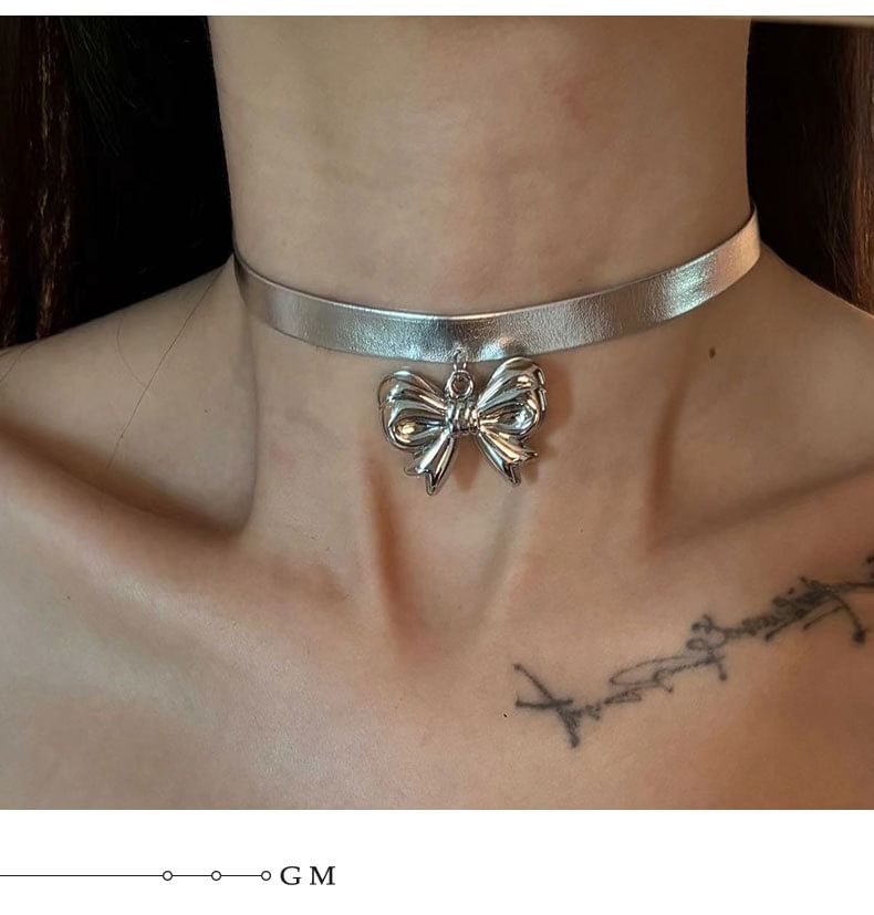 Bow Choker