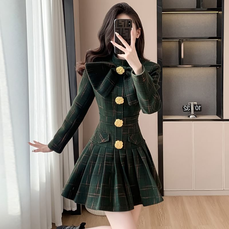 Long Sleeve Stand Collar Bowknot Plaid Pleated Mini A-Line Dress