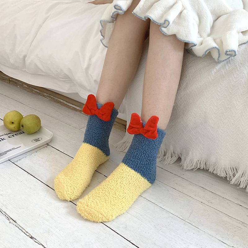 Bow Accent Two Tone Crew Socks