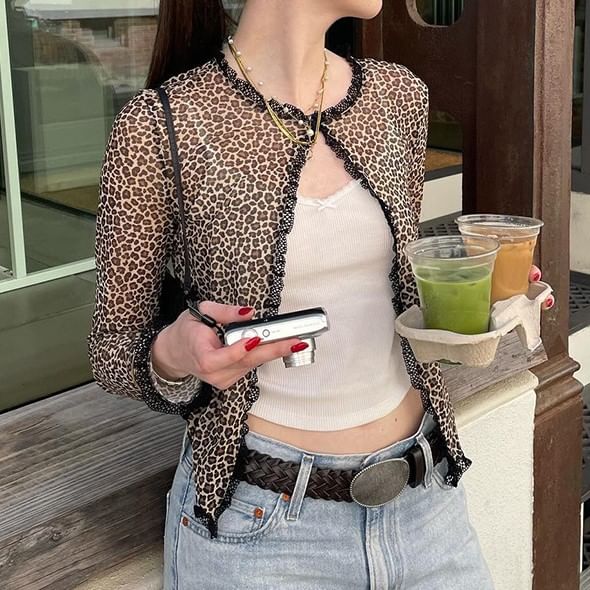 Crew Neck Leopard Print Crop Knit Jacket