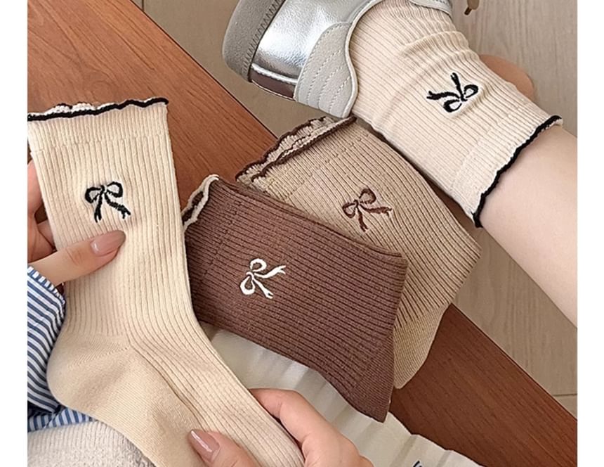 Bow Embroidered Ribbed Short Socks Set