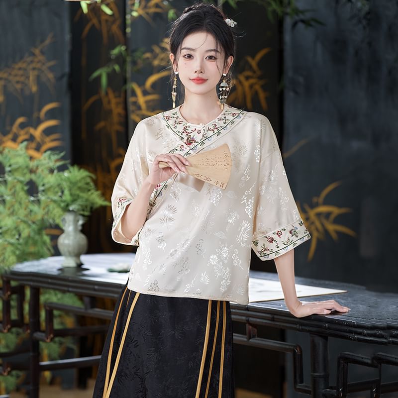 Traditional Chinese 3/4-Sleeve Crew Neck Floral Embroidered Jacquard Frog Buttoned Blouse / High Rise Contrast Trim Maxi A-Line Skirt / Set