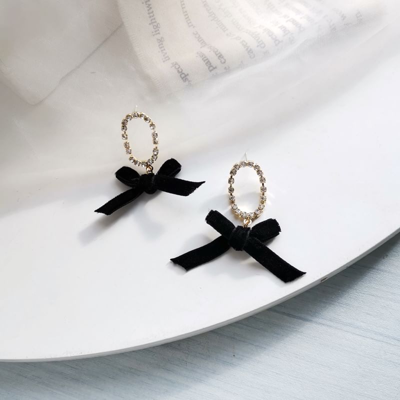 Earring / On Clip Ribbon Dangle