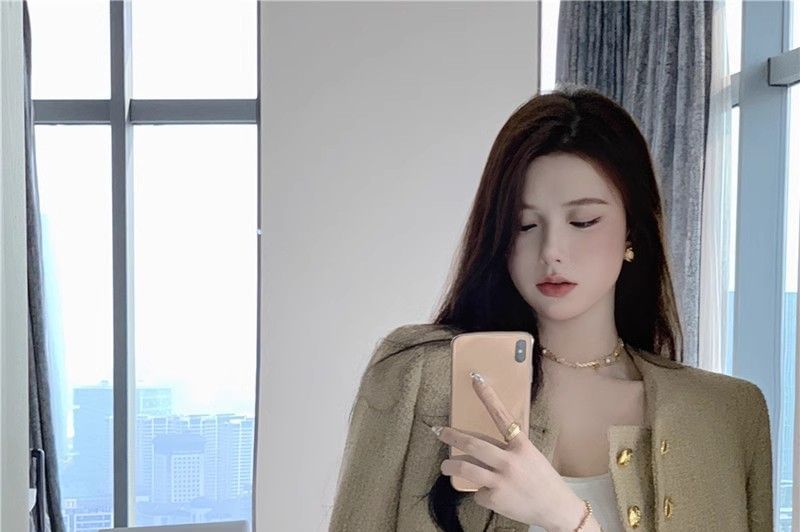 Long Sleeve Round Neck Button Up Cropped Tweed Jacket