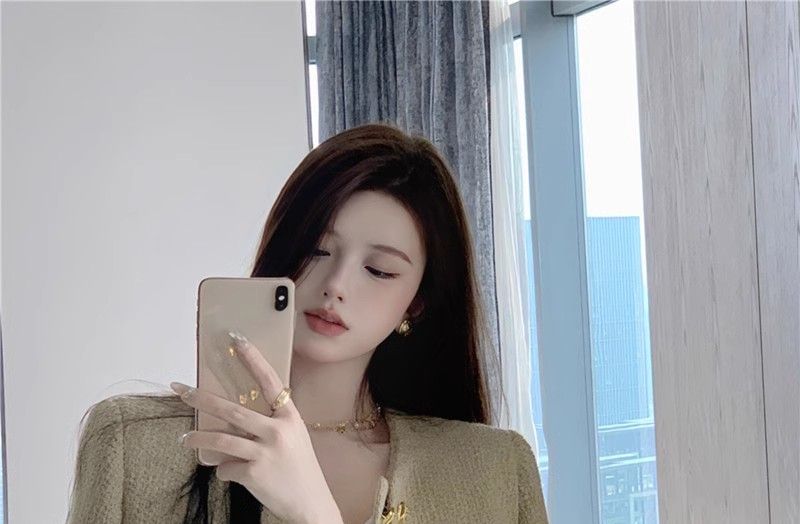 Long Sleeve Round Neck Button Up Cropped Tweed Jacket