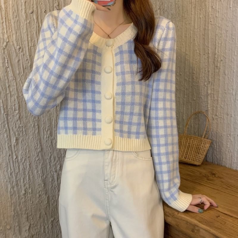 Checkered Round Neck Button Knitwear
