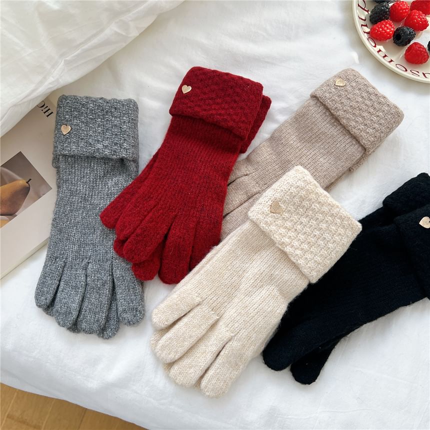 Metal Heart Touchscreen Knit Gloves