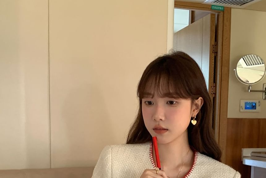 Crew Neck Contrast Stitched Button-Up Tweed Crop Jacket