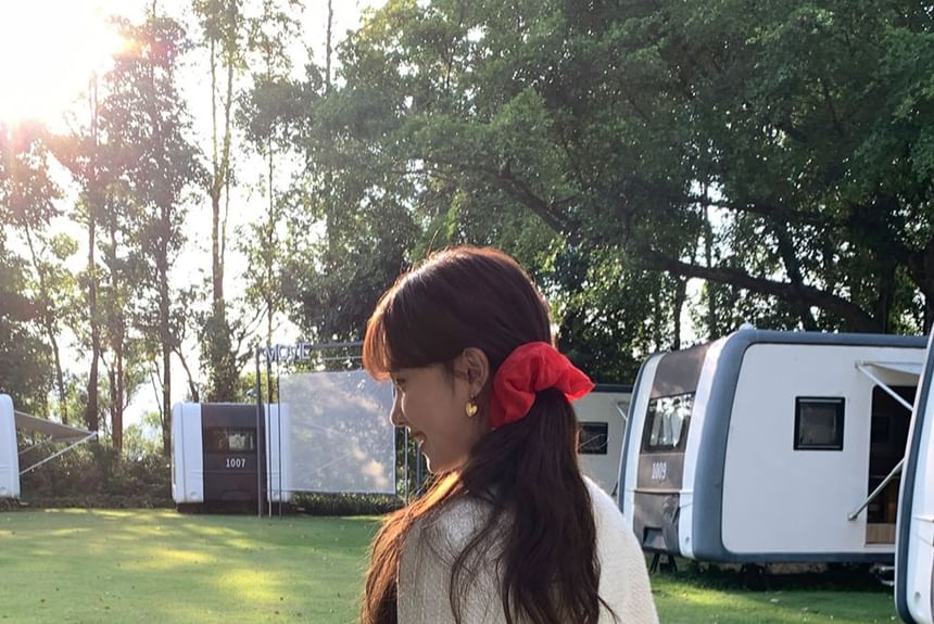 Crew Neck Contrast Stitched Button-Up Tweed Crop Jacket