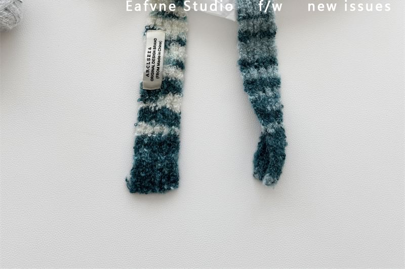 Gradient Knit Skinny Scarf