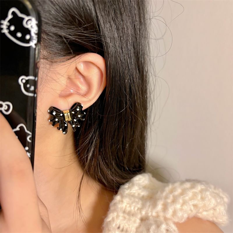Bow Stud Earring